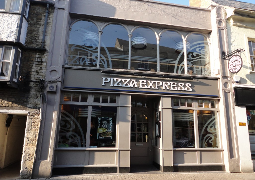 Family restaurant: PizzaExpress in Cirencester